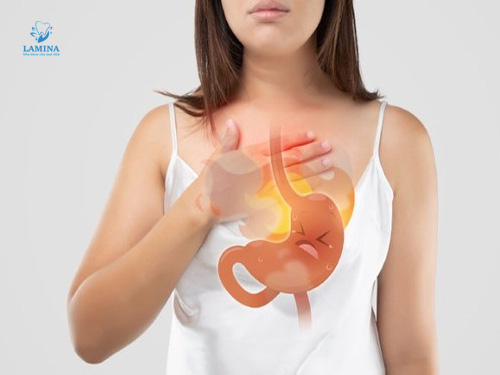 hôi miệng từ cổ họng: Trào ngược dạ dày