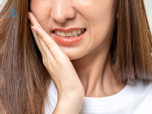 đau nhức răng số 8