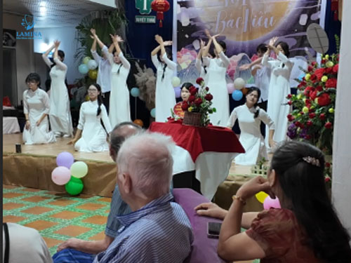 vu lan là ngày gì: văn nghệ