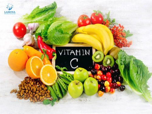 tụt lợi hở chân răng tăng cường vitamin