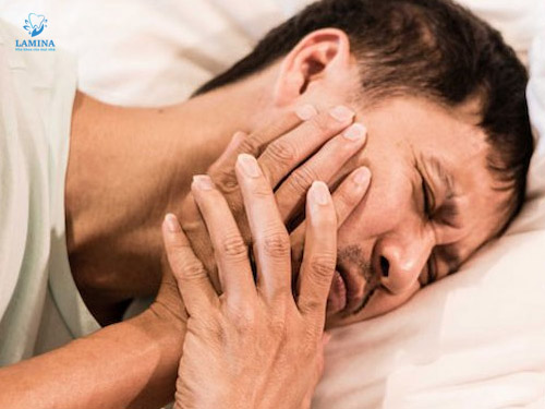 dấu hiệu viêm tuỷ răng cấp: đau nhức về đêm