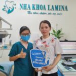 Khách hàng khay sau khi phẫu thuật răng khôn tại Lamina